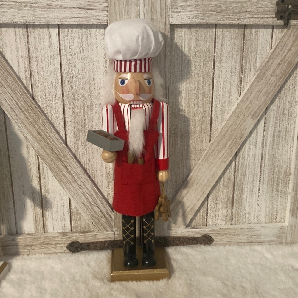 Gingerbread Baker Nutcracker
